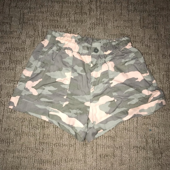 aerie Pants - camouflage pink shorts